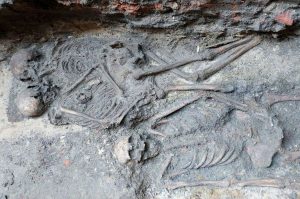 800-year-old burial of “embracing skeletons” of two women discovered in Poland