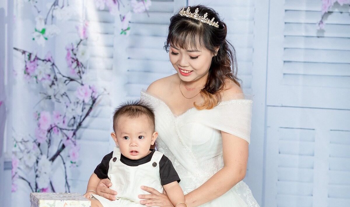 The connection between going to church and getting married before becoming a mother