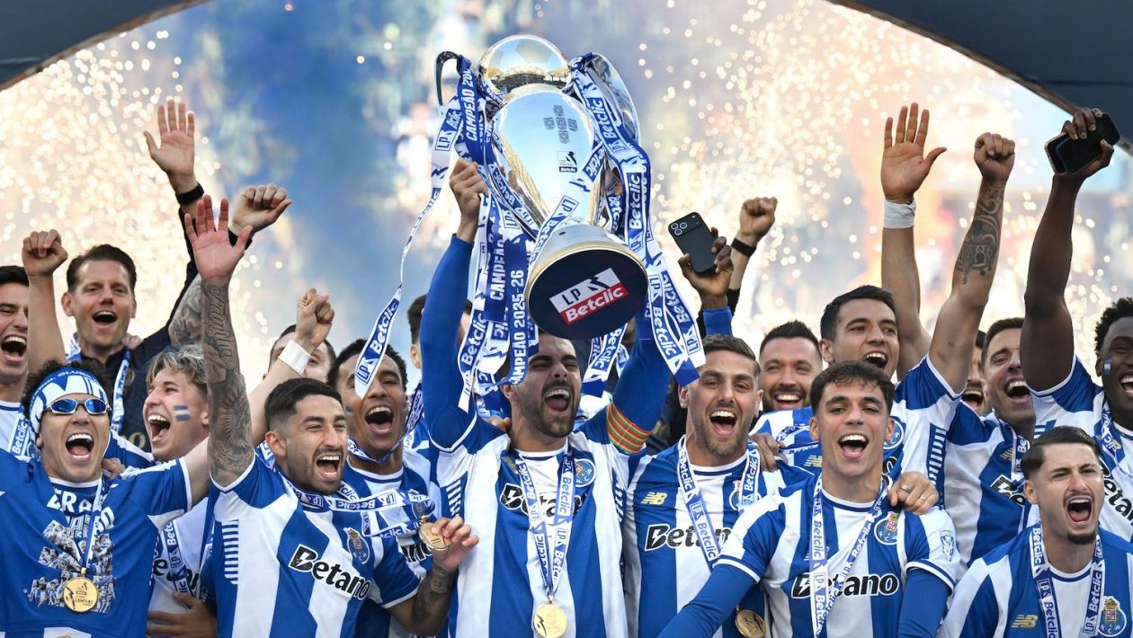 “The champion is back”: the celebration of FC Porto’s 31st title (and the future of the squad)