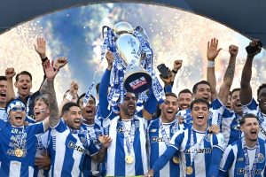 “The champion is back”: the celebration of FC Porto’s 31st title (and the future of the squad)
