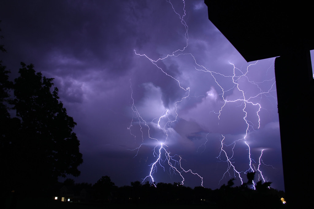Thunderstorm shook houses in Greater Lisbon