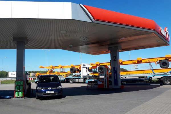 Diesel rises 10 cents (or more). Polish model is an alternative to regulate prices