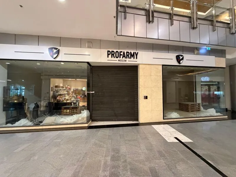 "It looks semi-apocalyptic": what a nearly empty shopping center in Moscow reveals about the Russian economy