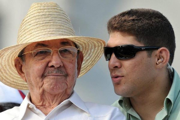 Raúl Guillermo Rodríguez Castro, alias 'el Cangrejo': Raúl's grandson who secretly negotiates with Marco Rubio