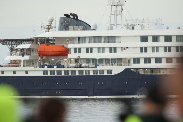 What is the quarantine of cruise passengers like? From hospital isolation in Spain to home isolation in the Netherlands
