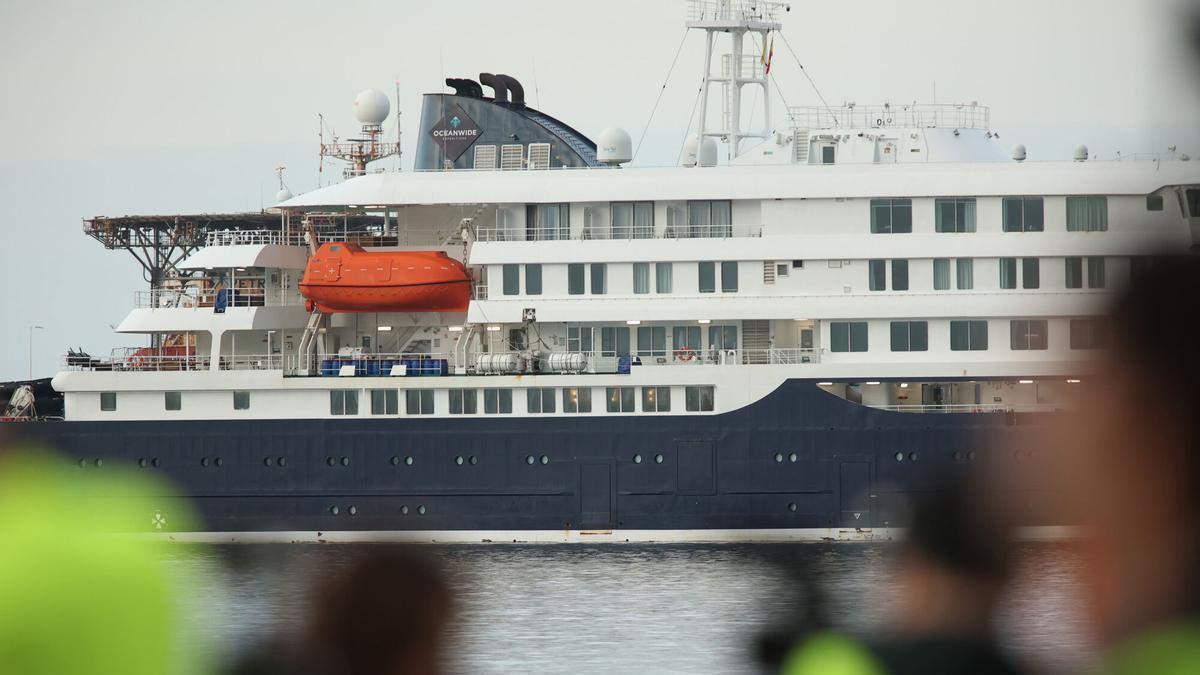 What is the quarantine of cruise passengers like? From hospital isolation in Spain to home isolation in the Netherlands