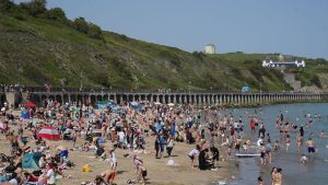 The heat wave puts the United Kingdom on alert with temperatures that will exceed 35 degrees