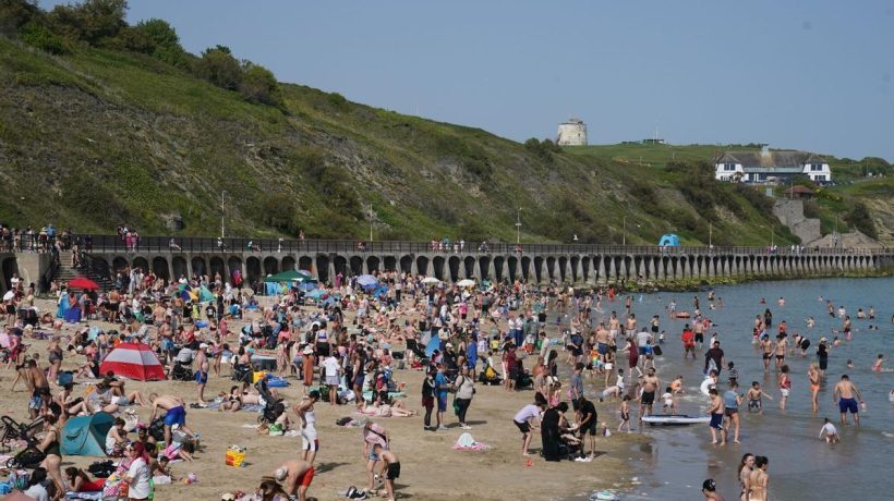 The heat wave puts the United Kingdom on alert with temperatures that will exceed 35 degrees