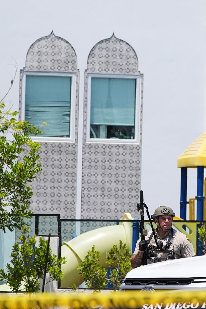 USA: Alarm for a gunman in a mosque in San Diego