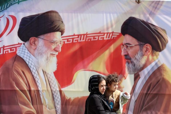 Iran extends restrictions on the country's news distribution