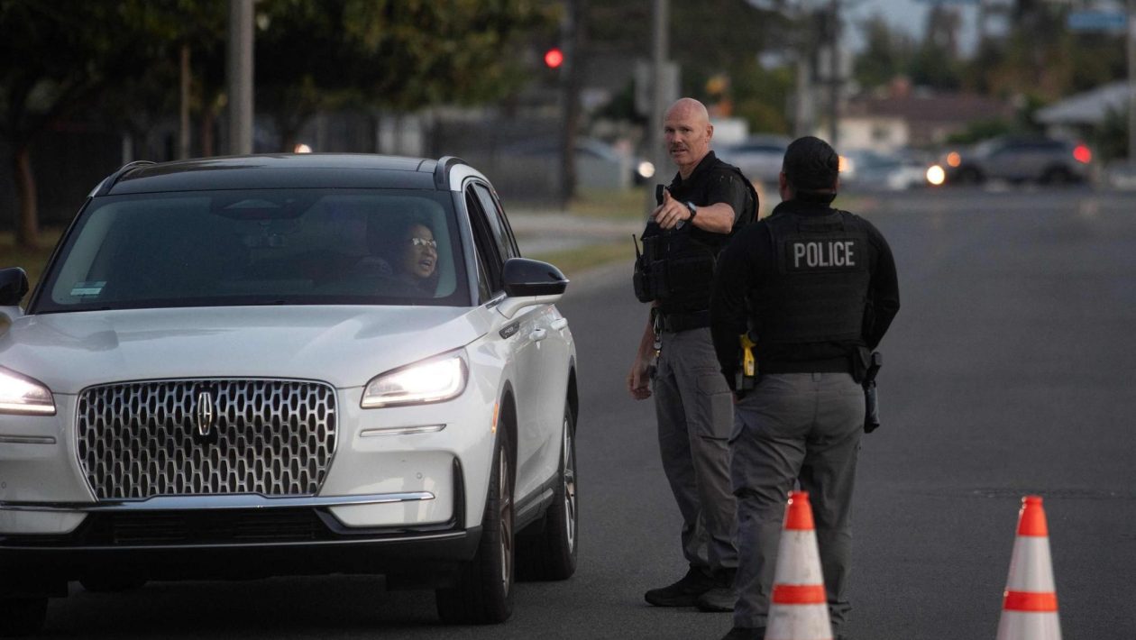 They order the evacuation of 40,000 people in California due to a chemical leak with risk of explosion