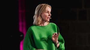 Anu Bradford, jurist: "Musk should not offer its products in Europe if it does not comply with the standards"