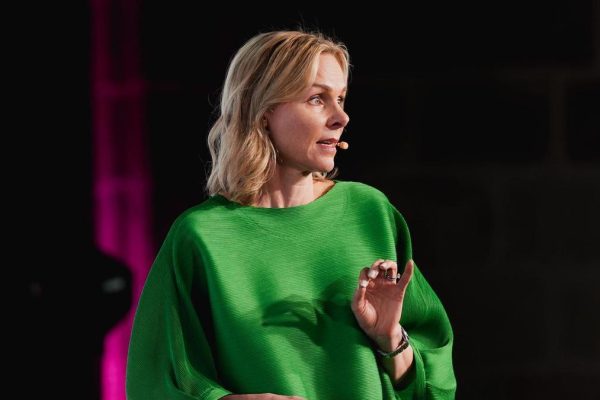 Anu Bradford, jurist: "Musk should not offer its products in Europe if it does not comply with the standards"