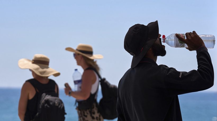 Καύσωνας στην Ευρώπη: Ρεκόρ θερμοκρασίας στο Λονδίνο, πορτοκαλί συναγερμός στη Γαλλία