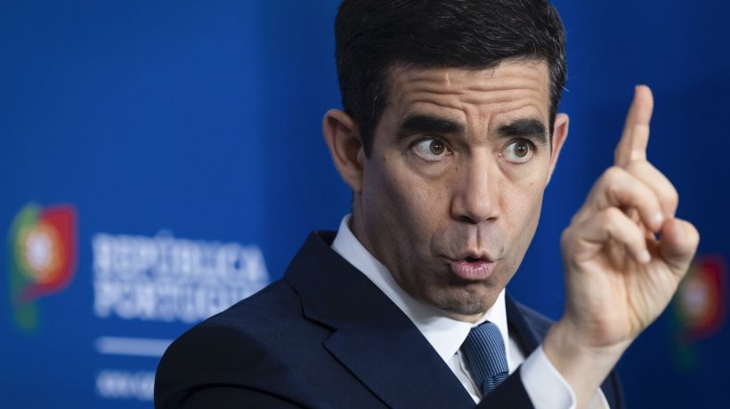 Leitão Amaro accuses jurists and Visa Gold consultants of deceiving clients