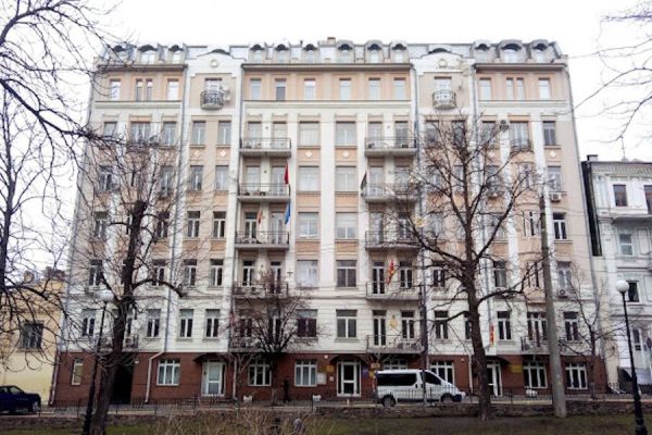 Russia recommends immediate evacuation of embassies and foreigners in Kiev