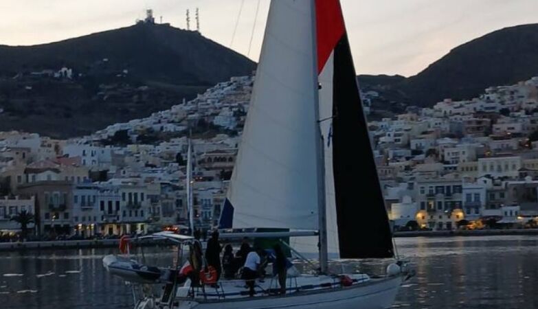 Israel stops flotilla where two Portuguese were