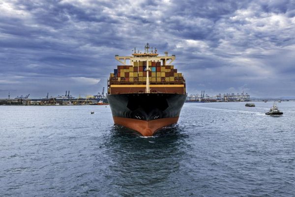 While the Hormuz crisis strains world trade, China completes a 134-kilometer megachannel that will save its shipping companies 750 million a year