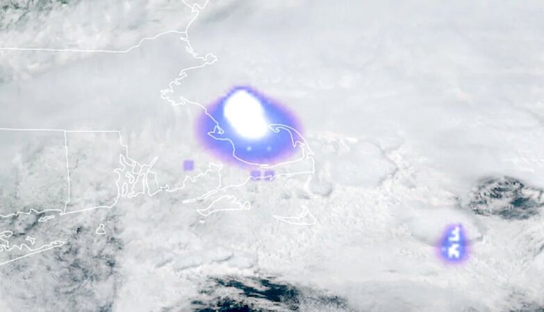 Meteor explodes off the coast of Massachusetts. Heard across the state