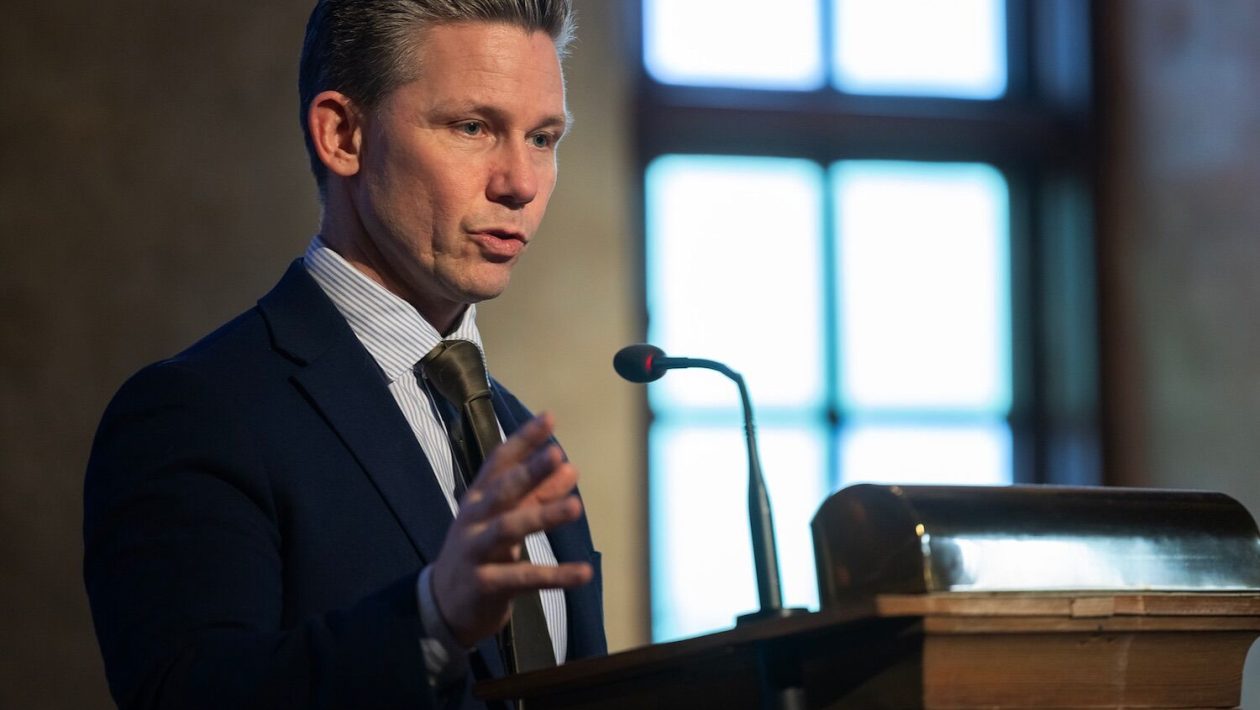 Ukraine's battle experience and military technology would be useful for NATO, says Sweden