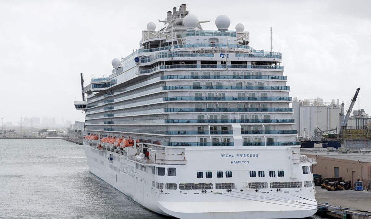 Alert on Caribbean cruise ship - More than 100 people sick with norovirus