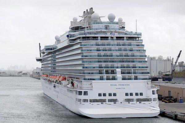 Alert on Caribbean cruise ship - More than 100 people sick with norovirus