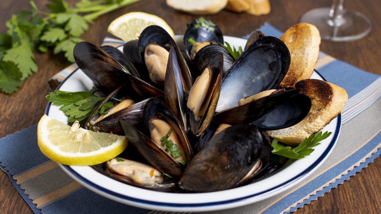 Come, chef Fred will do what you want: in this Algarve restaurant from the 90s, mussels are €10 and swordfish are €19