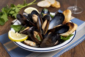 Come, chef Fred will do what you want: in this Algarve restaurant from the 90s, mussels are €10 and swordfish are €19