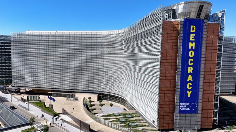 Commission: EU is committed to the agreement with the US - "We will protect our interests"