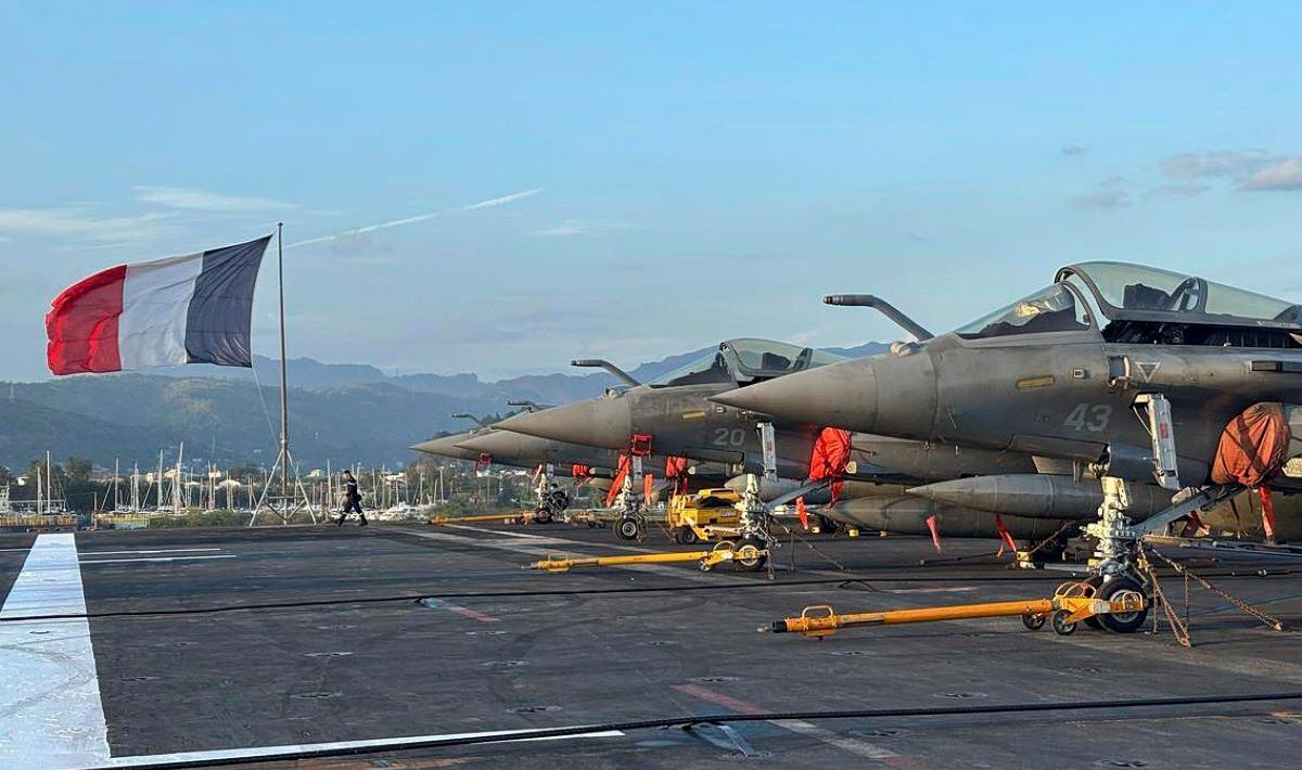 Charles de Gaulle arrived in the Arabian Sea: Message of readiness from France for the Straits