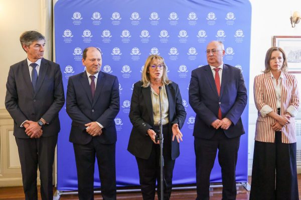 There is no agreement on labor law. Now will the Government be “responsible”?