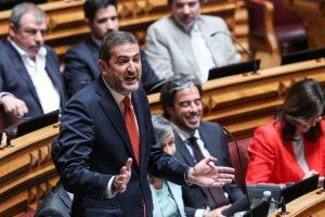Comics in the debate: Montenegro Peter Pan, Ventura Lucky Luke, Carneiro Speedy González