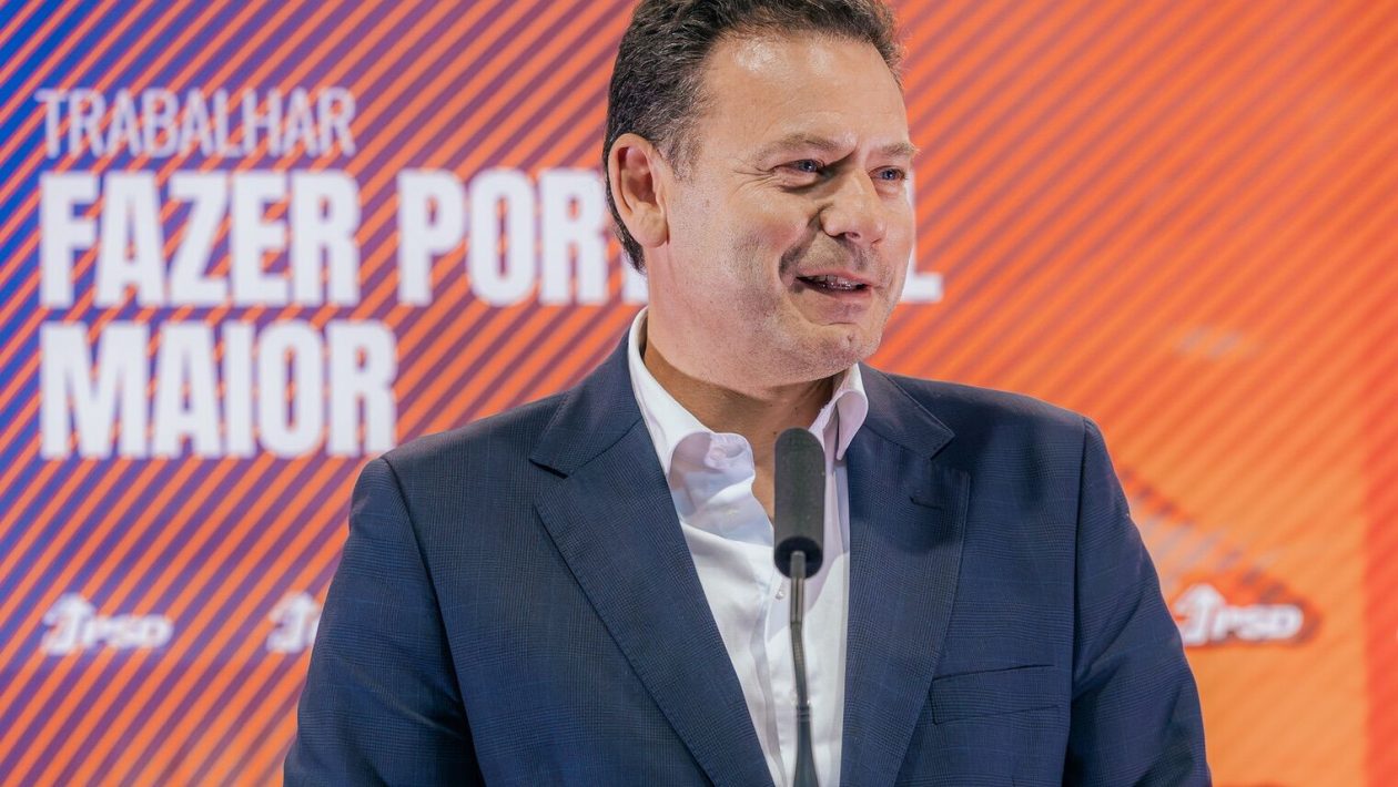 Montenegro re-elected PSD president with 94.8% of the votes