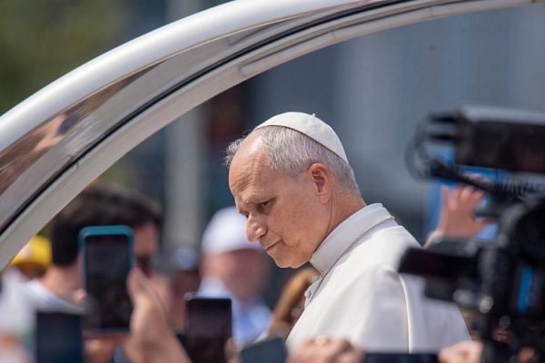 Who is Cristopher Olah, the only "AI entrepreneur" that Pope Leo XIV wanted to hear from the Vatican