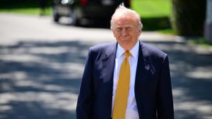 The majority of Spaniards feel "a lot of rejection" at Trump's disqualifications of Spain, according to the CIS