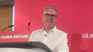 Starmer reacts to the fall of Labor with Labour: he will "rebuild" the relationship with Europe and nationalize British Steel