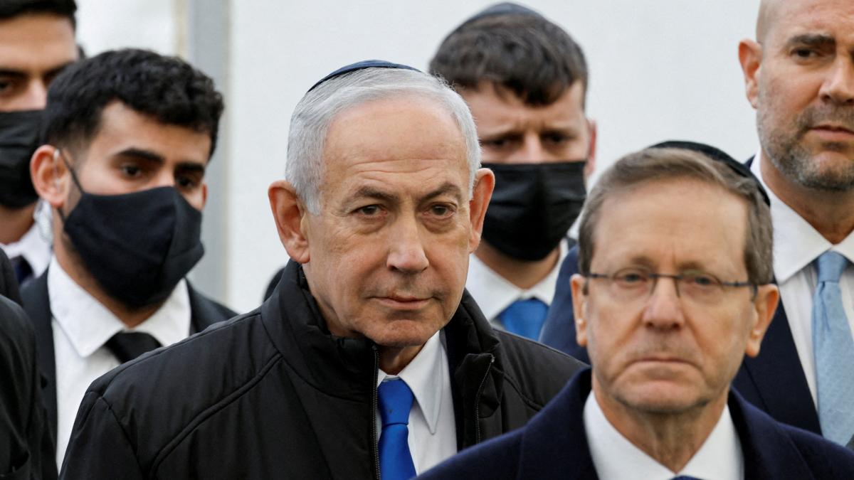 Prelude to attack on Iran? Netanyahu corruption hearing canceled