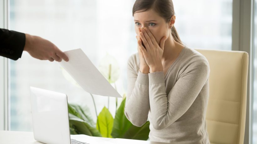 Bank mistakenly transfers 81 billion dollars to a customer's account: is there a legal obligation to return the money?
