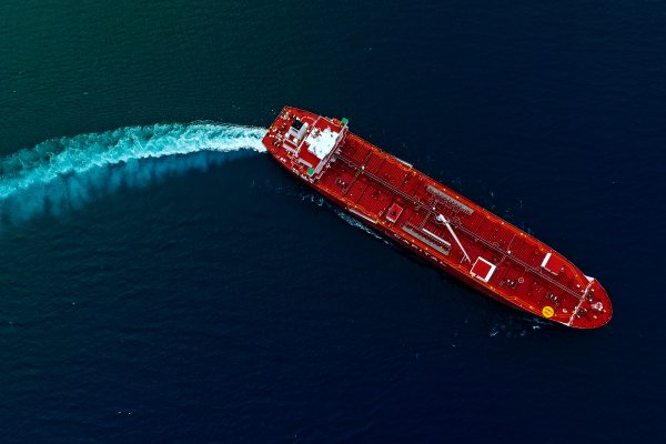 Is a "freeze" coming to world trade? The key role of oil
