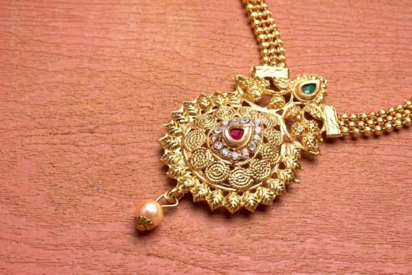 India asks Indians not to buy gold for a year, “for the good of the country”