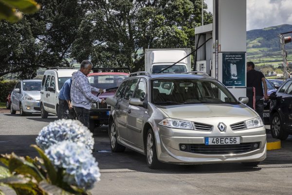 Employees didn't even go to the bathroom: fuel race in the Azores