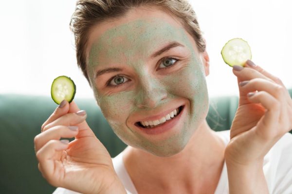 Home facial care Instead of adding it to soup, apply it to your face. The skin will immediately regain its glow