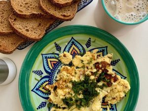 Breakfast cooking trick Instead of butter, add this to scrambled eggs. Its taste will gain a completely new dimension