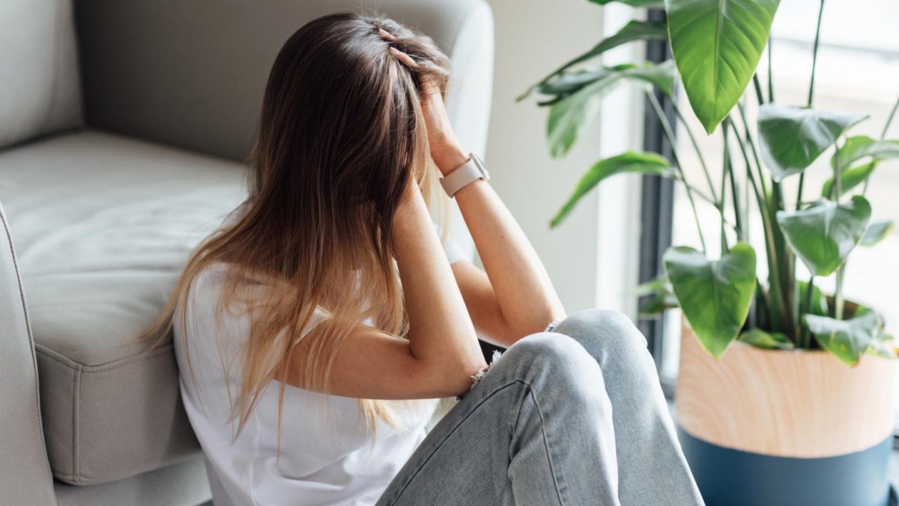 The importance of houseplants This plant is found in most homes and acts as a magnet for trouble. Monstera spreads negative energy among household members. Plants that attract bad luck