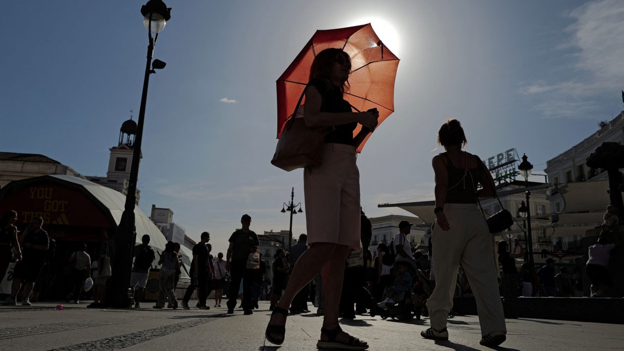 Πρωτοφανής καύσωνας «πνίγει» την Ευρώπη: Σε τροχιά ιστορικών ρεκόρ η παγκόσμια θερμοκρασία