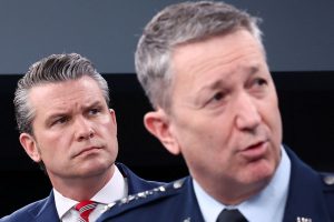 USA: "Defensive and temporary" operation in the Straits - Hegseth: "We are in control"