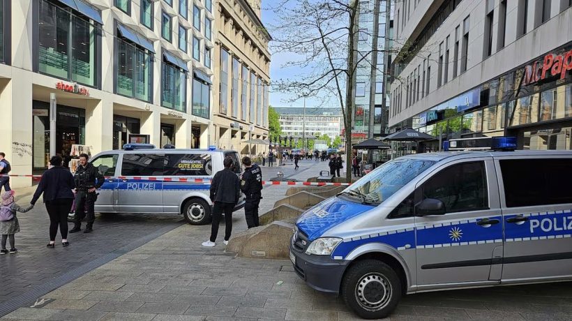 A car ran over a crowd of people in Leipzig - Dead and injured