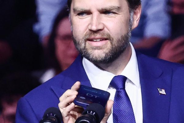 The US is clear: JD Vance defends that the military should never delegate "life or death" decisions to AI