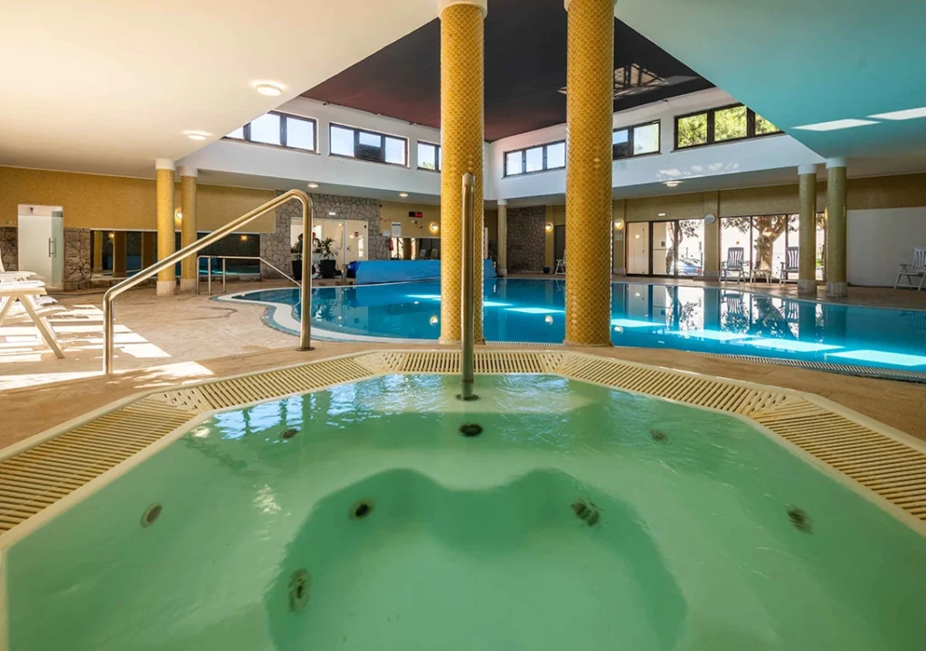 'What counts is the inside and the outside': this resort in the Algarve has full board offers from €70 and the boat to the beach is free