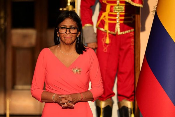 Delcy Rodríguez sends a direct message to the US and Europe: "Do not be afraid of a Venezuela free of sanctions"